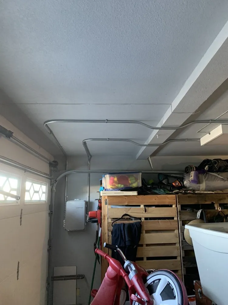 Slide of VelezElectric