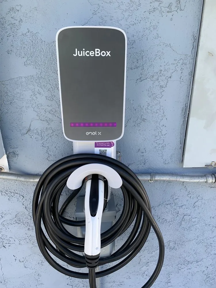 Slide of VelezElectric