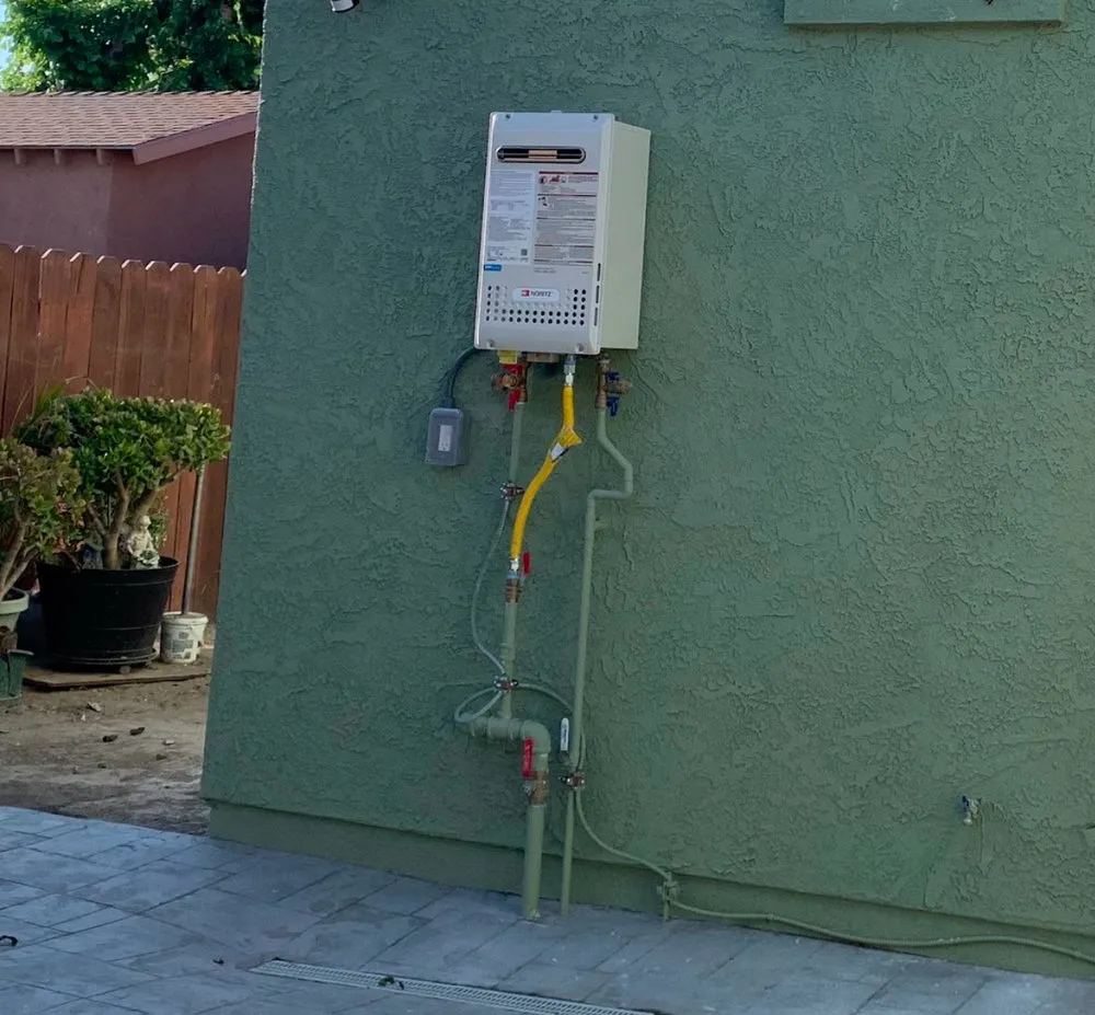 Emergency emergency electrical service in Reseda, CA by Velmor Construction