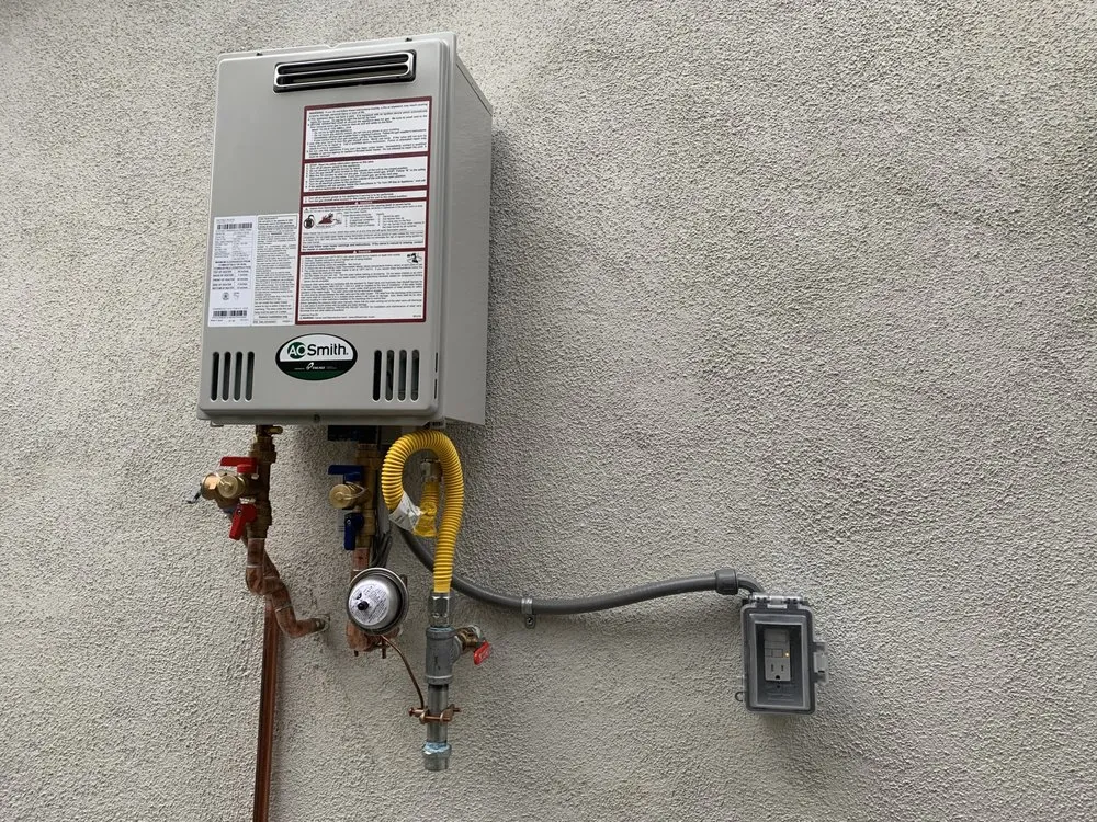 Professional emergency electrical service in Reseda, CA by Velmor Construction