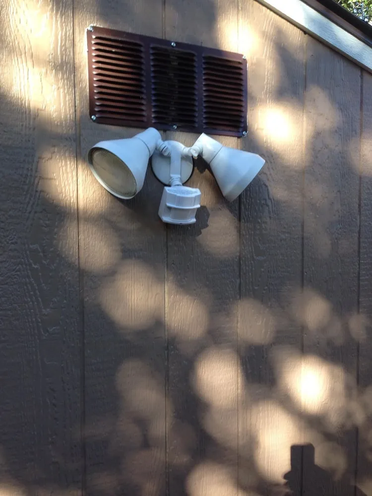 Emergency electrical service for homes in circuit breaker repair,  by 