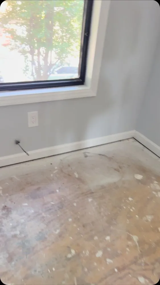 Emergency electrician providing emergency electrical service in ,