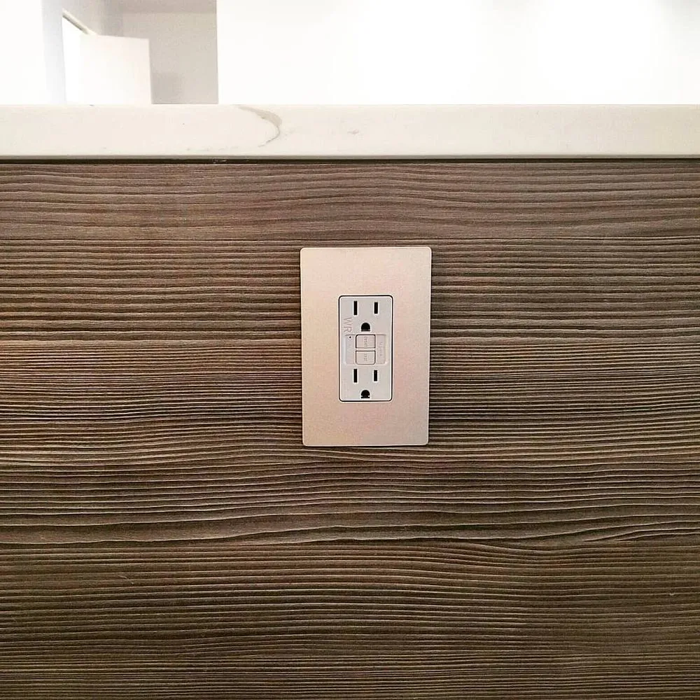 Slide of Venice Master Electrician