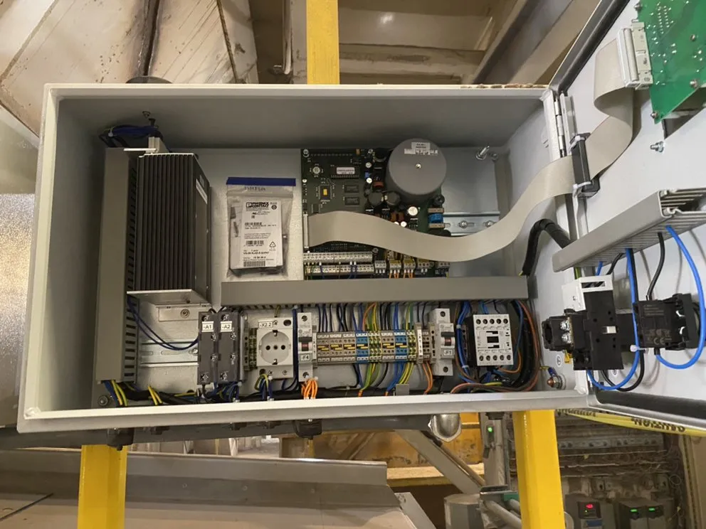 Slide of Vera Electric