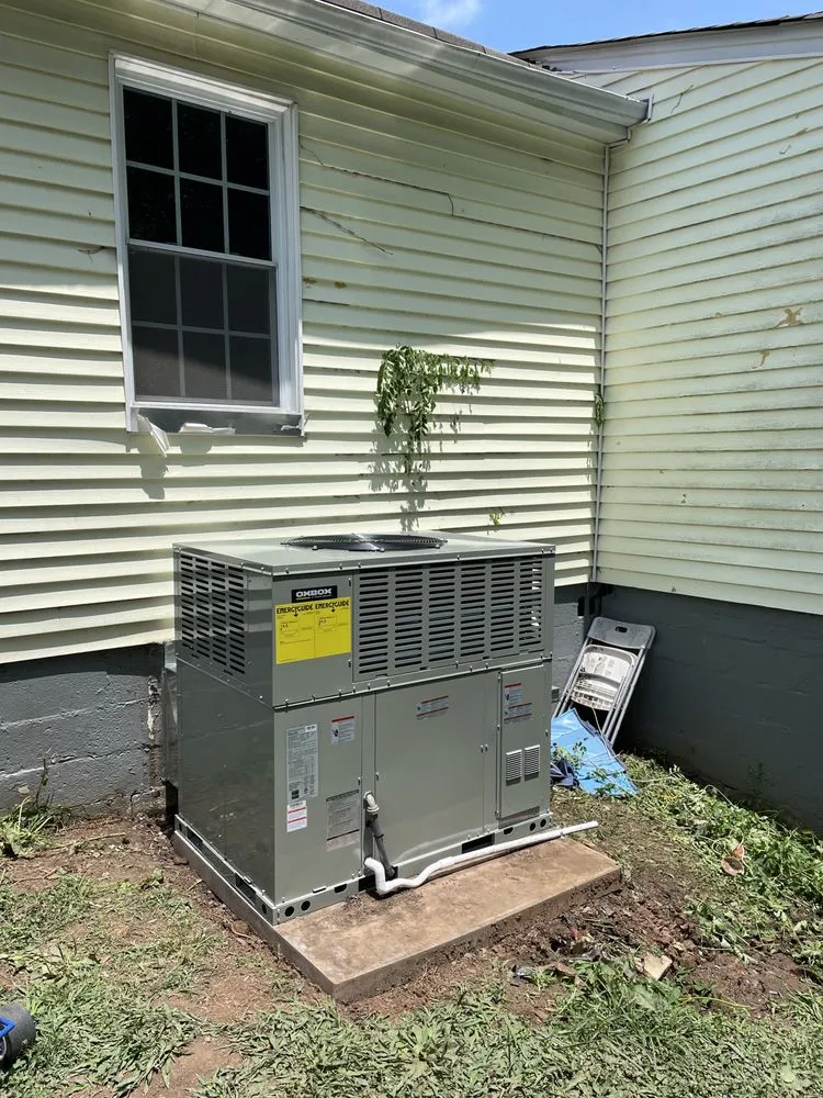 Licensed electrical service for homes in lighting installation,  by 