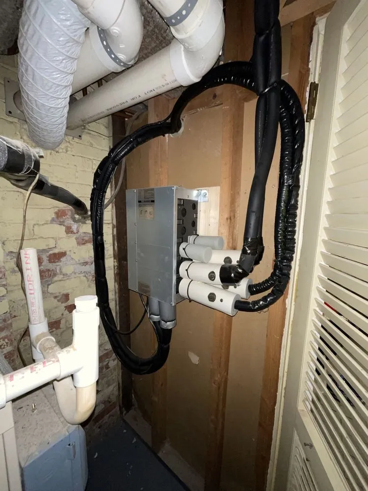 Expert electrical service for homes in electrical repair,  by 