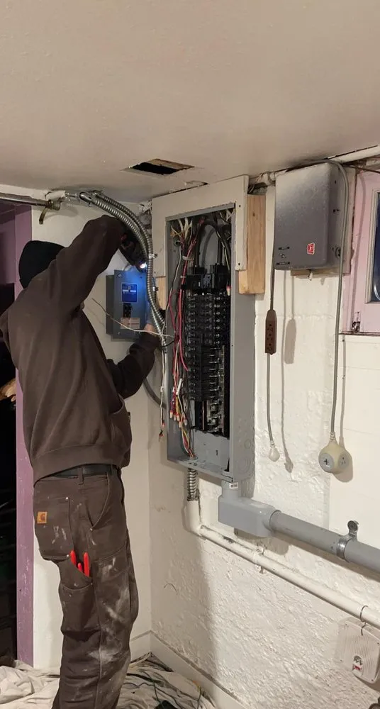 Slide of Vertechs Electric