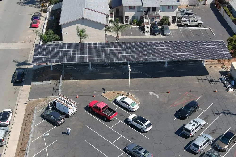 Affordable electrician providing lighting installation in , 