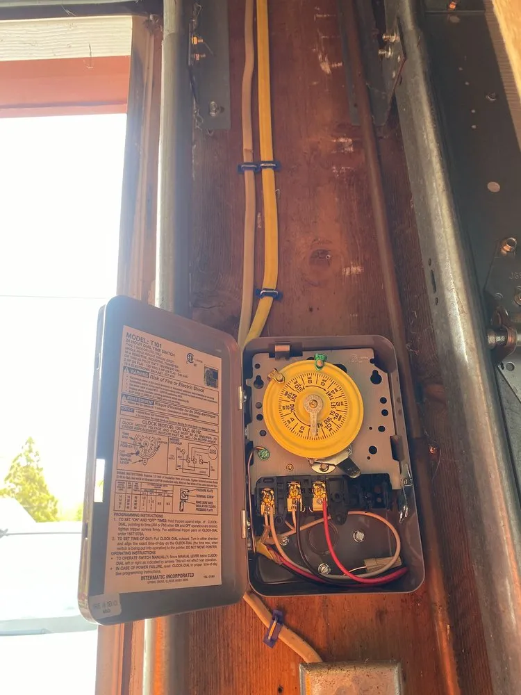 Slide of Vet Electric