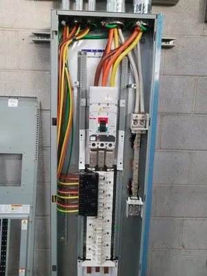 Veteran Electrical Company Logo