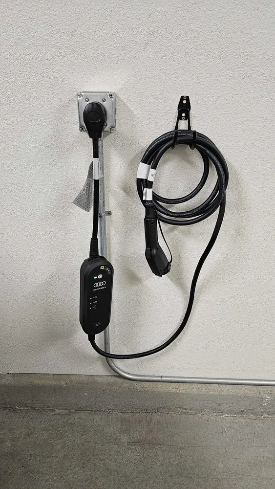 Slide of Veteran Electrical Services