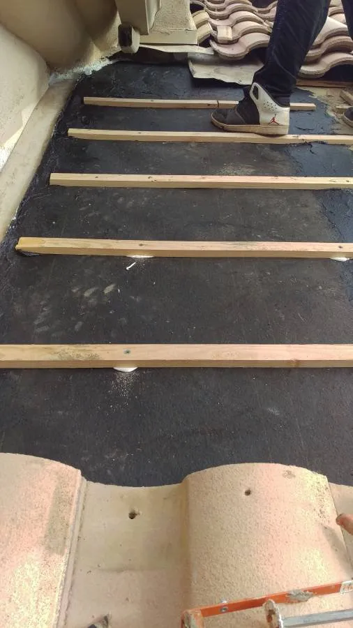 Emergency electrical service for homes in circuit breaker repair,  by 