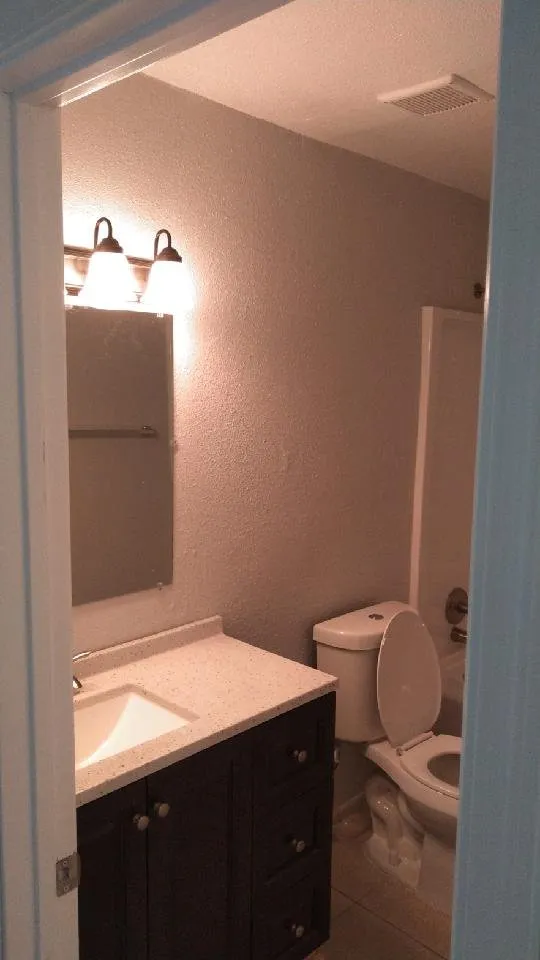 Expert outlet and switch repair service in , - Veterans Property Services