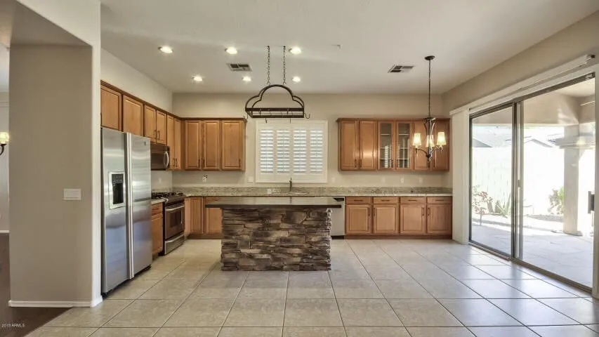 Slide of VETSBuilt Contracting