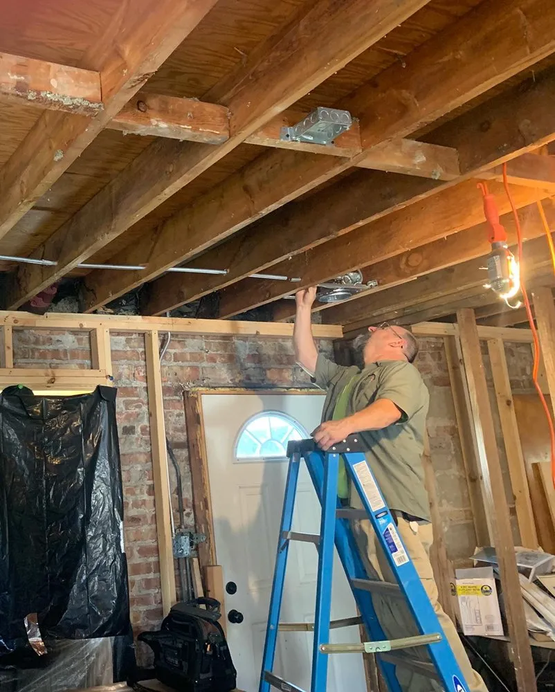 Slide of V&I Electric