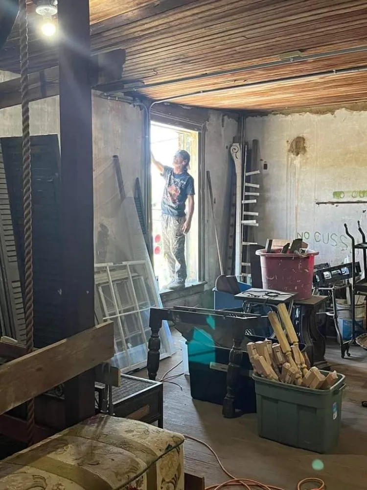 Slide of Via Solutions Handyman Services