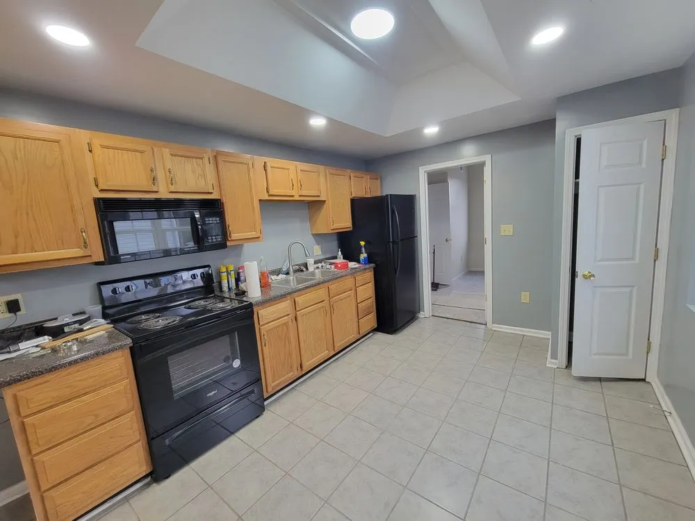 Emergency outlet and switch repair in Hardy, VA by Viar Brothers