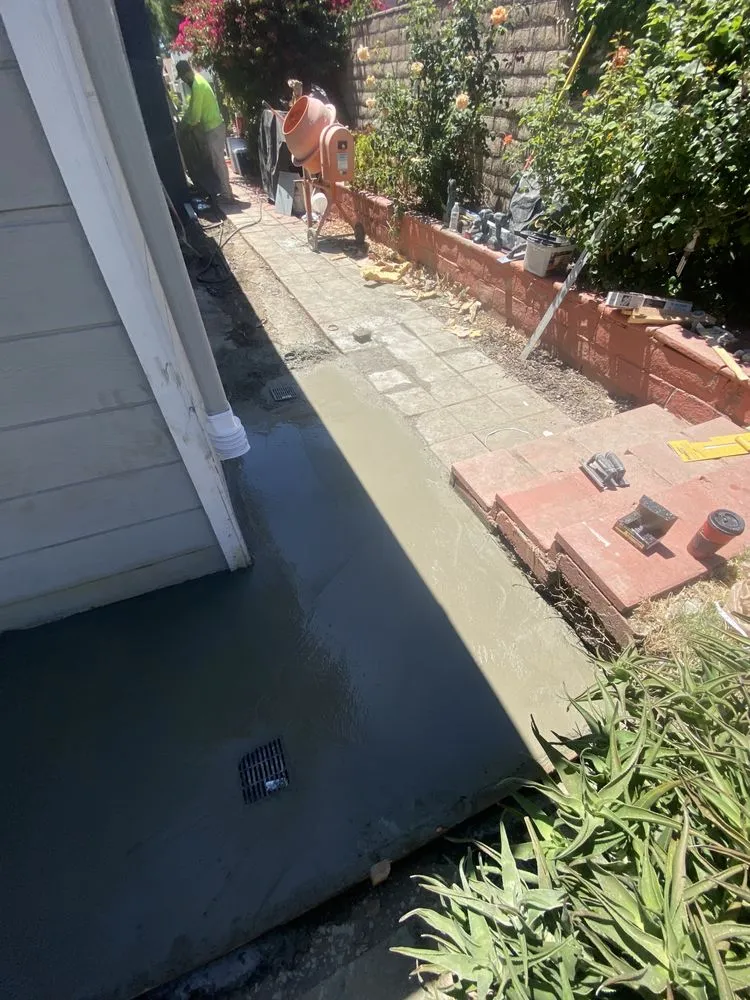 Slide of Vic’s Handyman Services