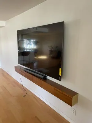 Victor Handyman Logo