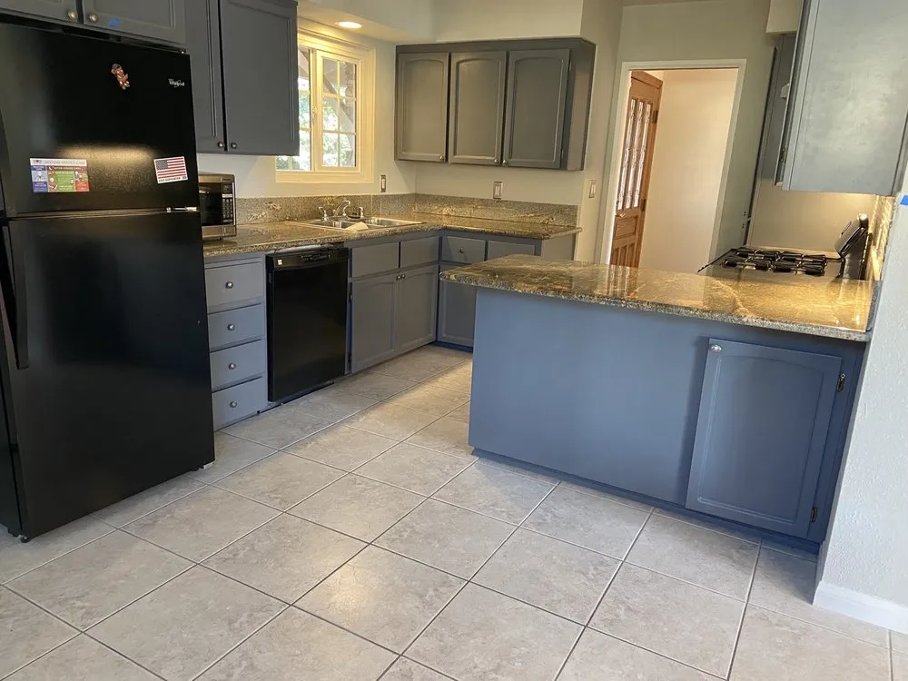 Slide of Victor's Handyman and Remodeling Services