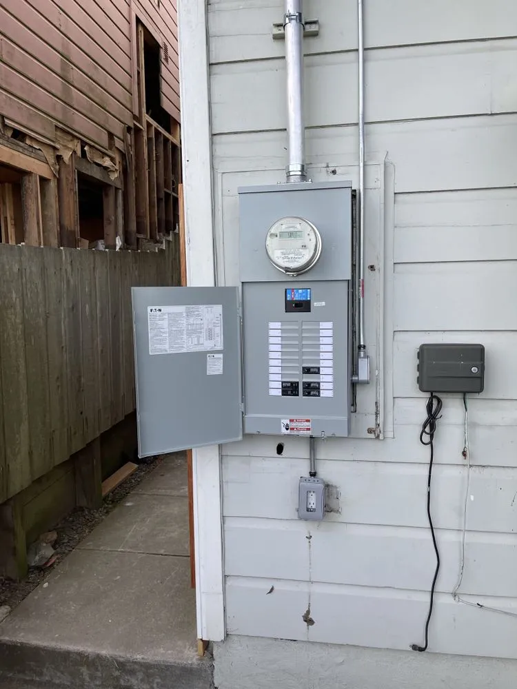 Slide of Vieiras Electric