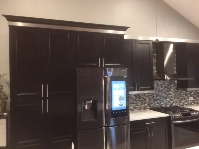 Slide of VIK Remodel Inc