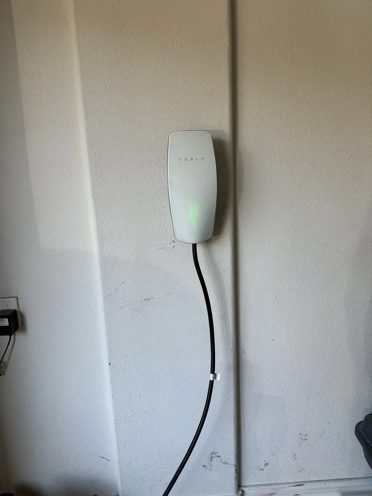 Expert circuit breaker repair in ,  by Vik’s Electrical services