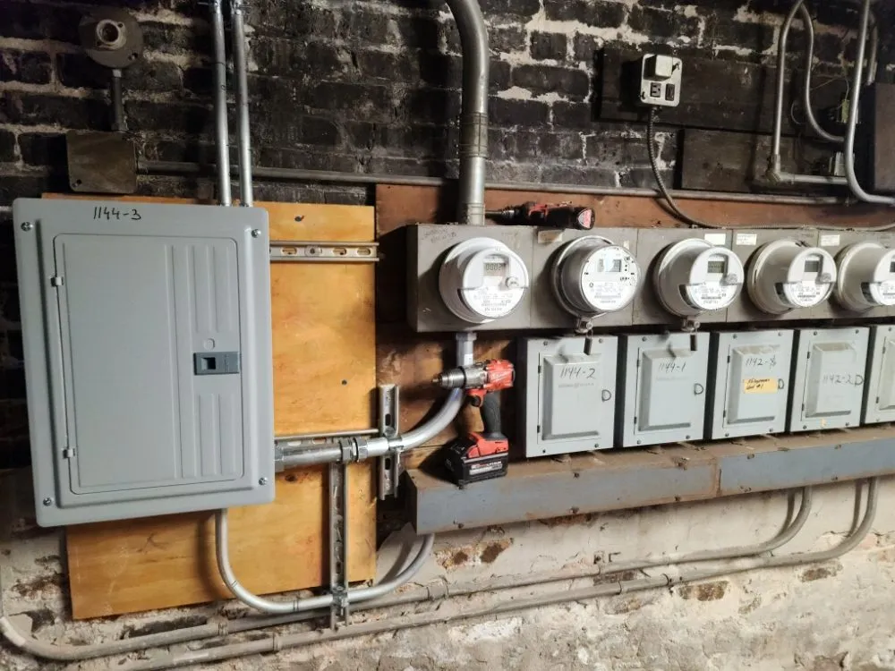 Slide of Vilano Electric