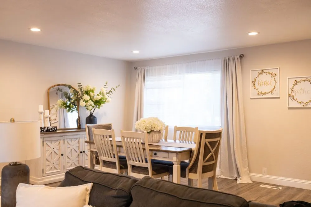 Slide of Villa Electric