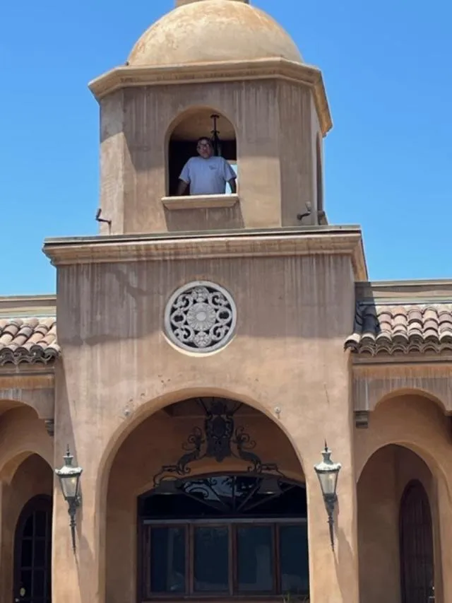 Slide of Villa Electric