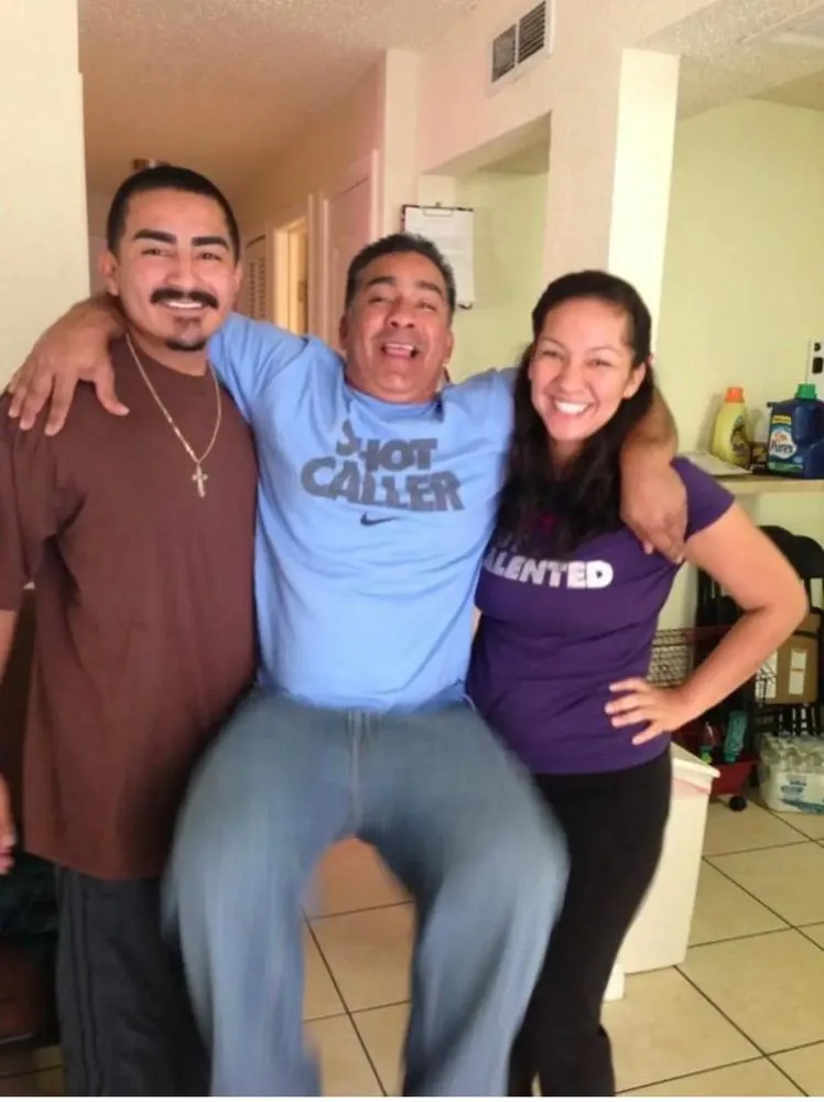 Slide of Villa Electric