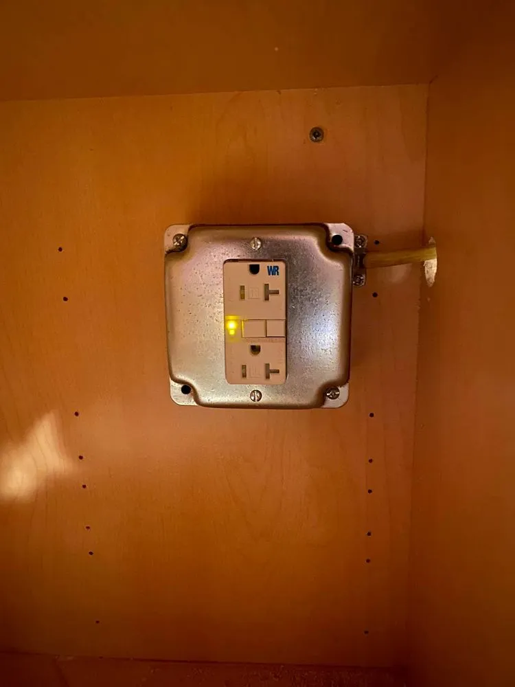 Slide of Villa Park Emergency Electrician