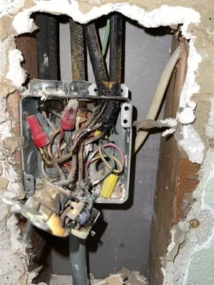 Villegas Service Logo