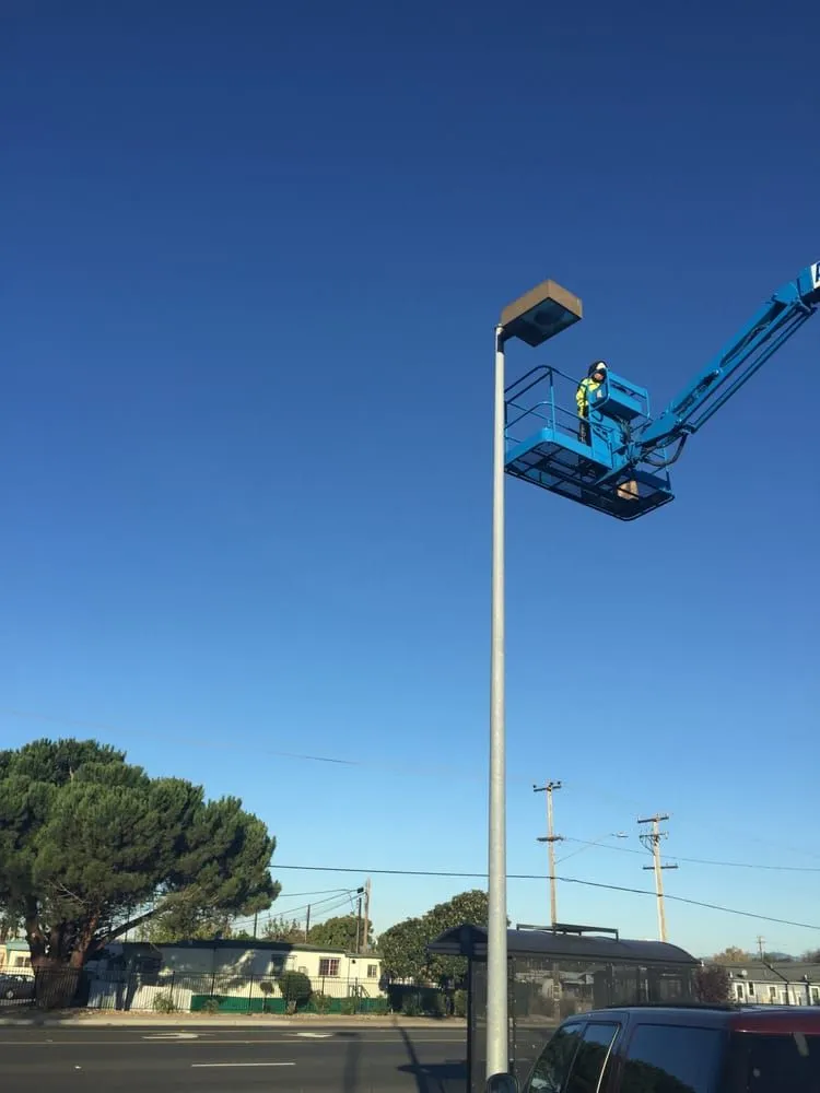 Slide of Vine Electric - Sacramento