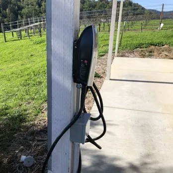 Slide of Vine Electric - Sacramento