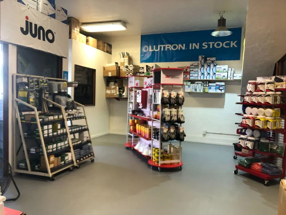 Reliable electrician providing electrical repair in , 