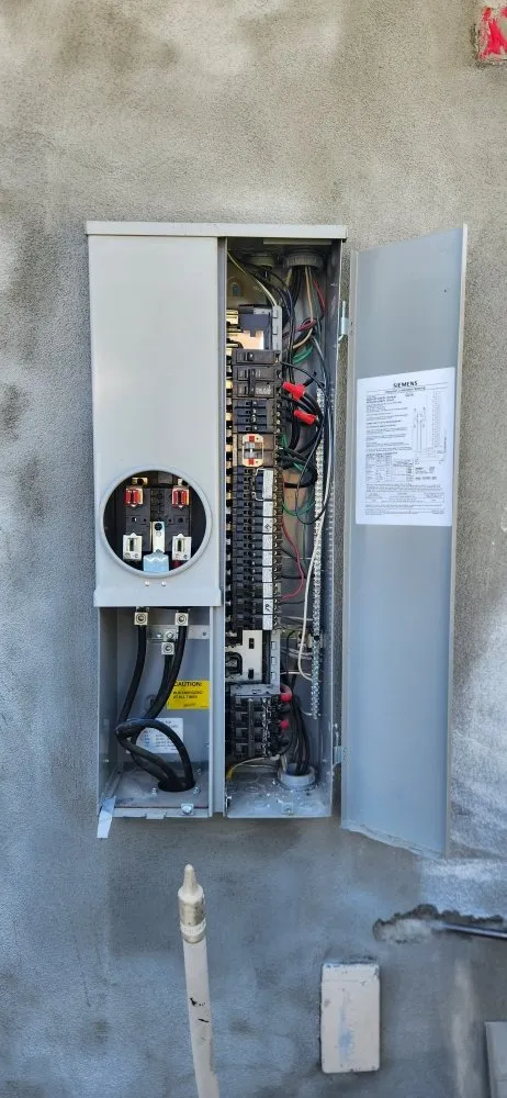 Slide of Vitor's Handyman