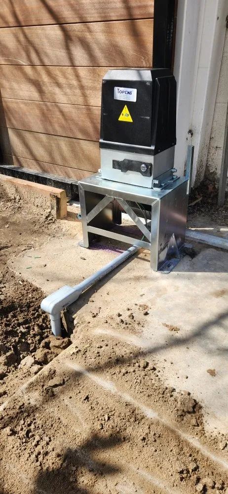 Slide of Vitor's Handyman