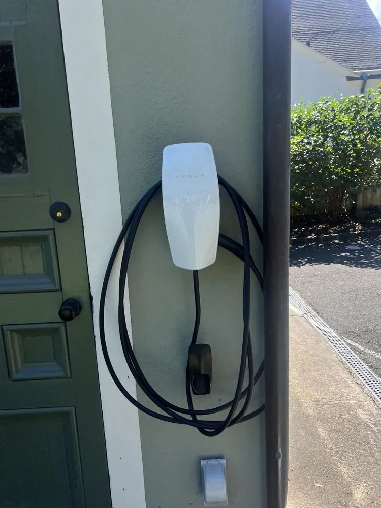 Slide of Vixtec Electrical Maintenance