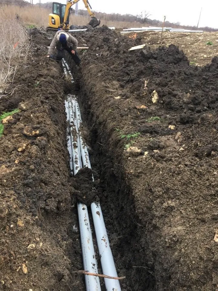 Expert electrician providing emergency electrical service in ,