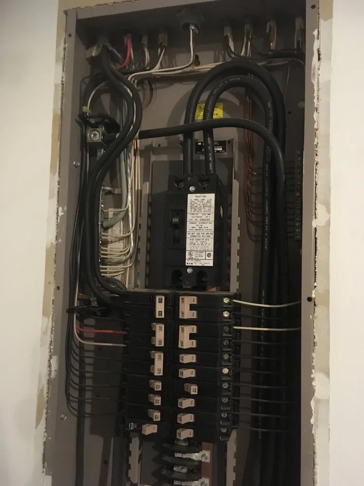 Emergency circuit breaker repair service in ,  - VJR Electric