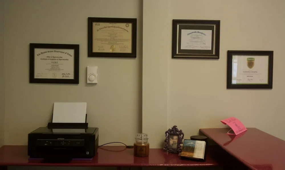 Licensed electrician providing lighting installation in Mount Pocono, PA - VLD Electric