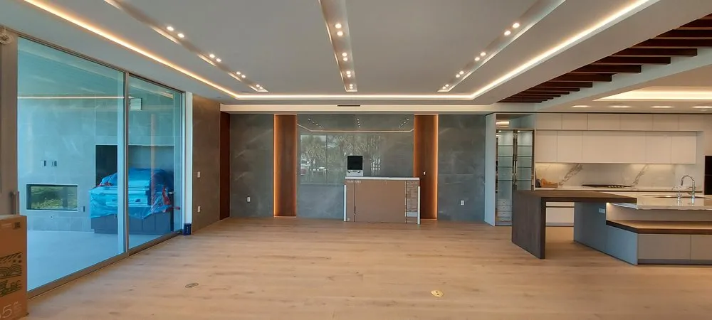 Slide of VNG Electric