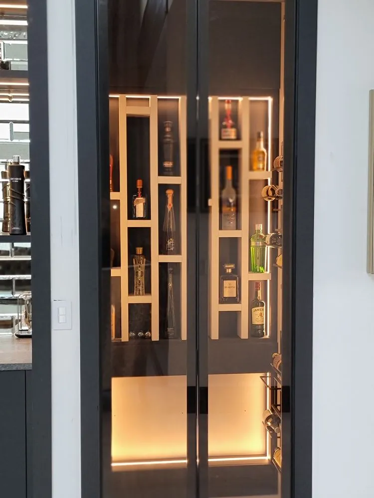 Slide of VNG Electric