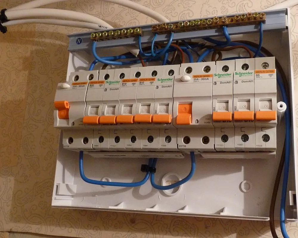 Slide of Voalti Electric