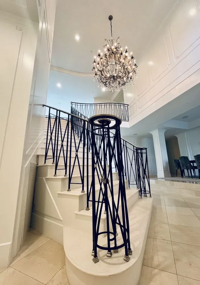 Slide of Volt & More