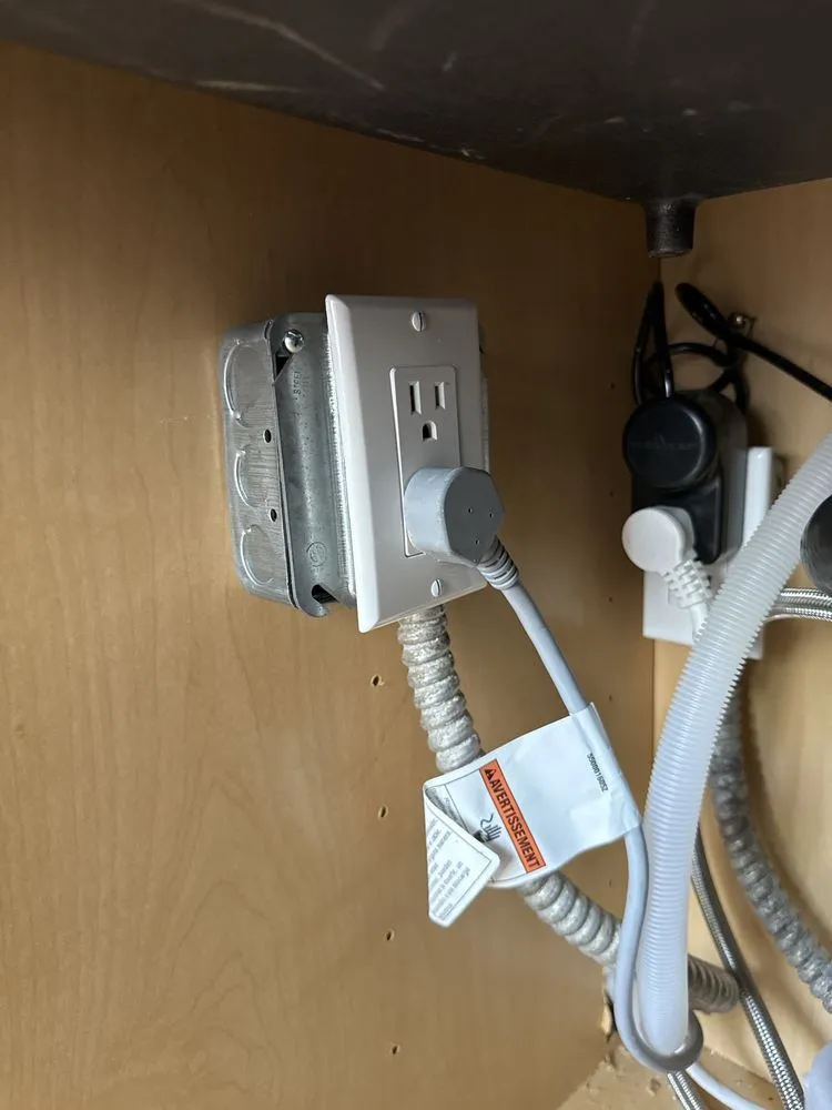 Slide of Volt & More