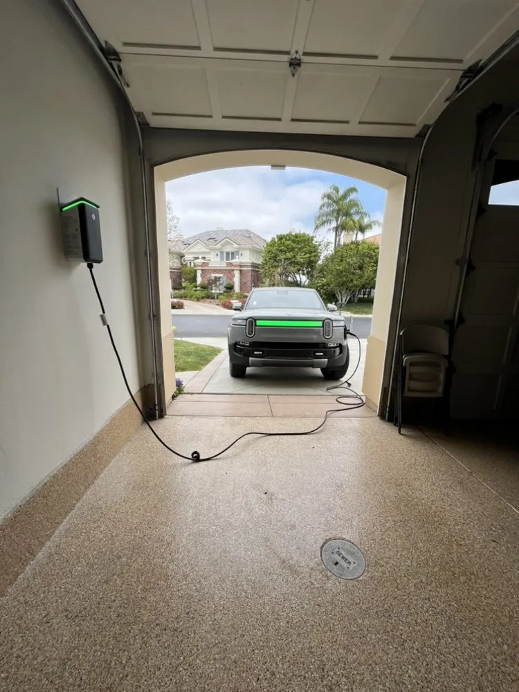 Slide of Volt & More