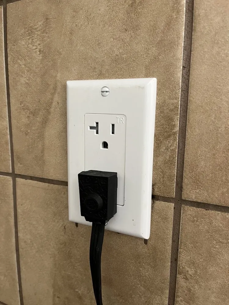 Licensed outlet and switch repair service in Montrose, CA - Volt CA