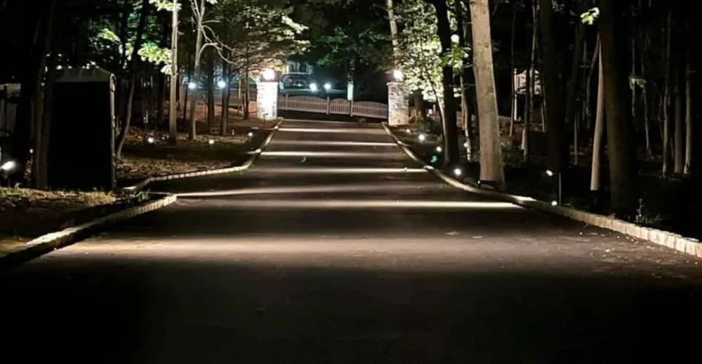 Licensed electrician providing lighting installation in , 